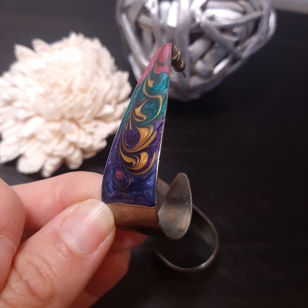 Vintage 80s Oversized Earrings Half Hoop Glitter Enamel Hand Painted - Picture 3 of 9